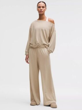 Lululemon BeCalm Mid-Rise Wide Leg Pant Warm Ash Grey size Large NEW W/O TAG